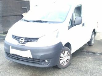 nissan nv 200
