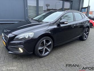 volvo v40 cross country - 1.6 t4 momentum aut. navi ecc cruise 18