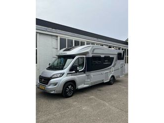 adria mobil matrix adria matrix m 670sbc | 60edition|2xairco|solar|luchtvering|hefbed zeer fraai!