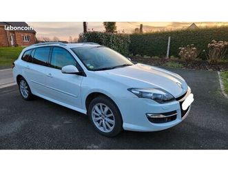 laguna 3 break initiale paris