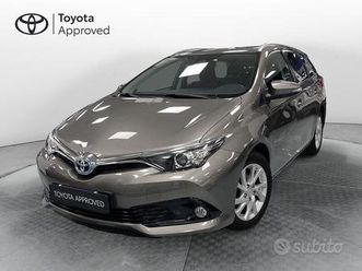 toyota auris auris touring sports 1.8 hybrid activ