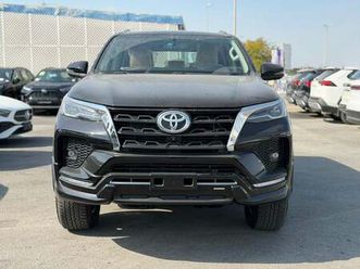 toyota fortuner vxr 4.0l (278 hp) 4.0l vxr v6 petrol automatic transmission