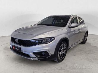 fiat tipo (2015-) 1.5 hybrid dct 5 porte cross