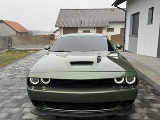 dodge challenger 3.6 sxt plus