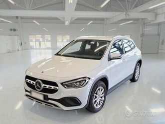 mercedes-benz gla 180 d automatic business extra 5