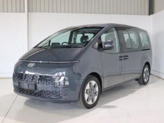 2.2d executive 9-seater