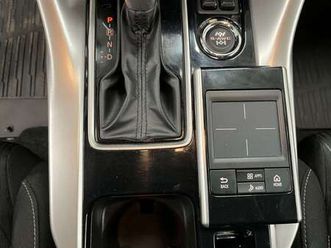 cross 2,2 di-d at 4wd intense+blackline 20