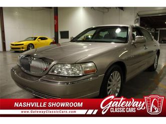 2003 lincoln town car for sale