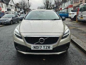 volvo v40 cross country 2017