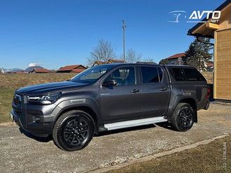 toyota hilux 2.8 d invincible. 1. lastnik. možen odbitek ddv