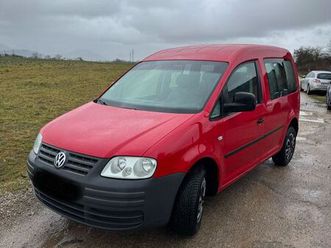 volkswagen caddy 7 places