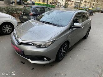 toyota auris hsd 136h