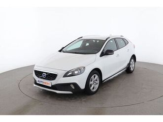volvo v40 cross country cross country 2.0 d2 momentum geartronic