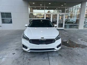 used 2017 kia cadenza technology