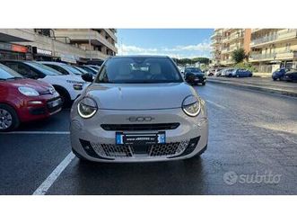 fiat 600 hybrid 110 cv dct mhev la prima led navi