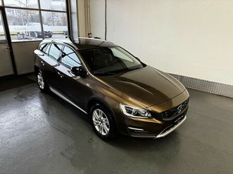 v60 cross country d4 momentum geartronic
