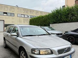 volvo v70/xc70 v70 2.4 d5 20v cat summum