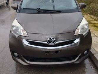 toyota verso-s 2015