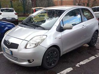 yaris ii 2005 3p 1.4 d-4d sol