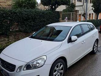 v60 i 2010 2.0 d4 ved (d3) summum geartronic