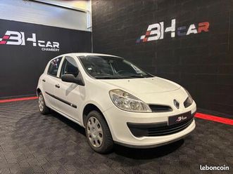 renault clio 1.2 75 confort authentique