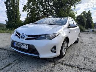 toyota auris touring sports 1.8 hsd active (automata)