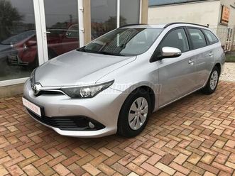 toyota auris touring sports 1.33 active trend magyar 1 tulaj 156164km