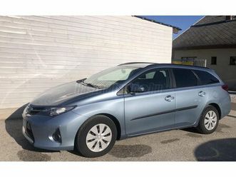 toyota auris touring sports 1.33 active 110.000km!vezetett szervizkönyv!