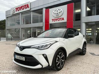 toyota c-hr 2.0 hybrid square collection