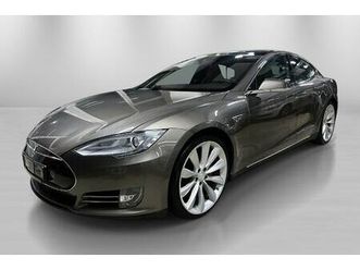 gratis lading//p85d performance 4wd/7 seter