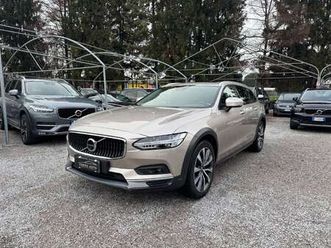 v90 2022 cross country 2.0 b4 ultimate awd auto