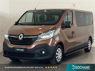renault trafic passenger 2.0 dci 120 grand zen | navigatie | airco | cruise control | trekhaak | parkeersensoren en achteruitrijcamera
