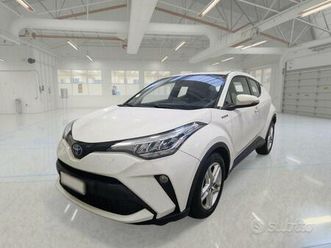 toyota c-hr 1.8h 98cv e-cvt business