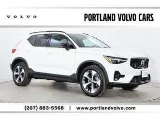new 2026 volvo xc40 plus, b5 awd gas (mild hybrid), dark