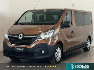 renault trafic passenger 2.0 dci 120 grand zen | navigatie | airco | cruise control | trekhaak | parkeersensoren en achteruitrijcamera
