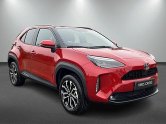 toyota yaris cross 1.5 hybrid 130 black edition, safety + winter pakket.