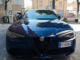 giulia 2016 2.2 t business sport launch edition 180cv auto