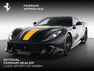 ferrari 812 competizione streifen in giallo