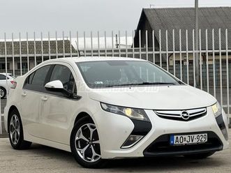 opel ampera e-pioneer (automata) szkönyv.téli-nyári gumi!