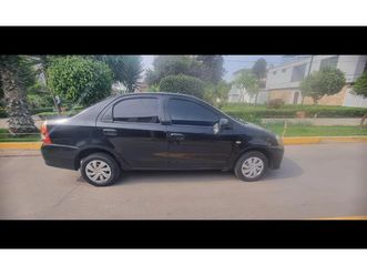 toyota etios 2023 usado, económico y confiable en lima