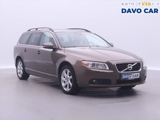 volvo v70 2.4 d5 summum za 10 479 €