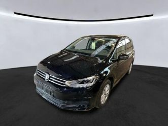 volkswagen touran comfort.dsg,7-s.ahk,acc,led,kamera,navi
