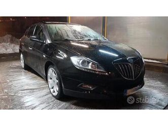 lancia delta 1.6 platino