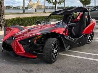 polaris slingshot for sale! low miles, garage kept.