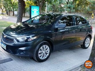 vendo chevrolet onix 2018 lt