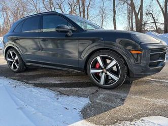 used 2025 porsche cayenne s
