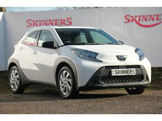 2023 vvti pure 5door