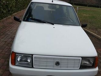 autovettura y10 fila