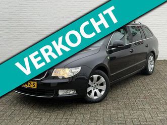skoda superb combi - 1.6 tdi cruise clima mem seats trekhaak navi