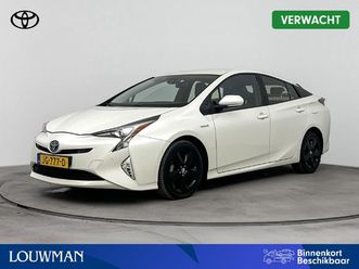 toyota prius 1.8 hybrid executive | jbl premium audio | lederen bekleding | stoelverwarming | parkeersensoren | navigatie |